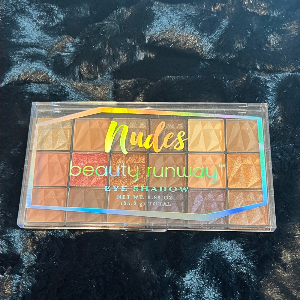 Nudes Eyeshadow Palette - Vibrant Shades